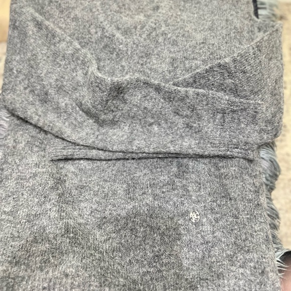 Marithe Francois sweater - Picture 2 of 3